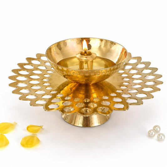 Pure Source India 8 cm, 30 ml Premium Lotus Brass Diya with Decorative Plate | Traditional Brass Deepak for Puja, Home Temple, Mandir Decor, Diwali, Wedding & Festive Gifting