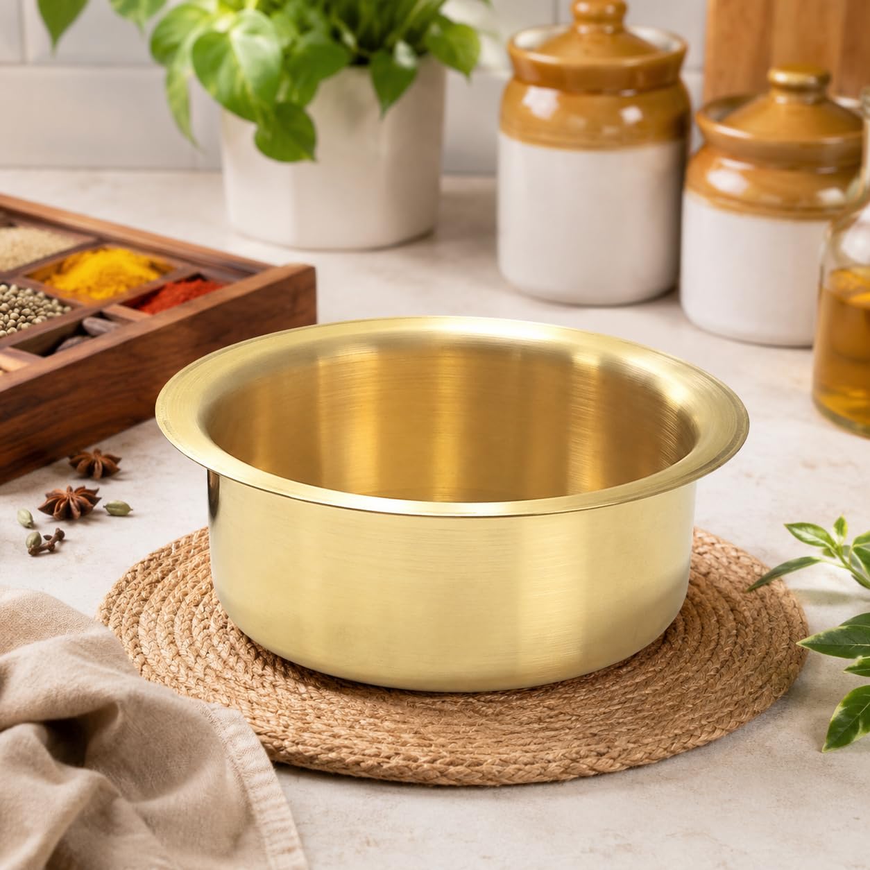 Pure Source India Pure Brass Round Patila Tope Bhagona, Traditional Brass Cooking Pot | Indian Brass Cookware for Home Kitchen, Restaurant, Hotel, Serving, Cooking & Gifting