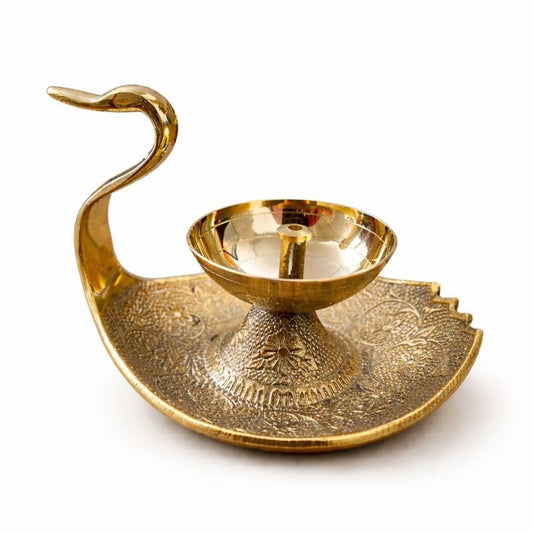 Pure Source India Brass Swan Design Diya Oil Lamp Stand, 4.8 Inch | Traditional Decorative Deepam for Hindu Pooja Room, Home Temple, Mandir, Aarti, Festivals & Spiritual Decor