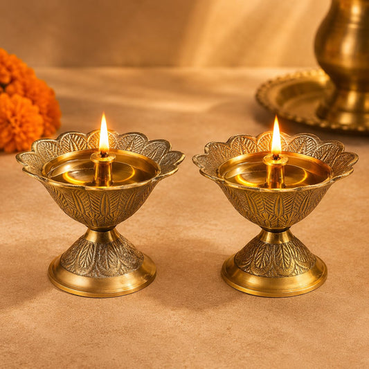 Pure Source India Brass Akhand Diya/Oil Lamp for Pooja, Mandir and Home Decoration (L-2.75inch) 2pcs