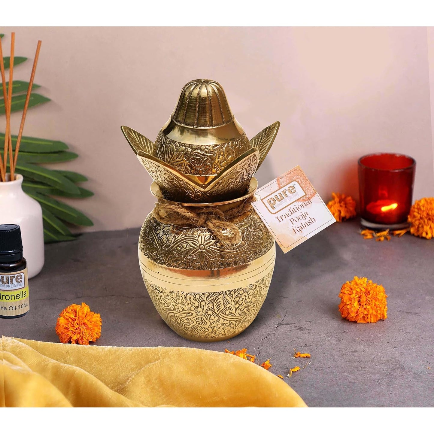 Pure Source India Brass Kalash with Leaves & Coconut, 7.5 Inch Golden Kalash Showpiece | Traditional Pooja Kalash for Puja, Wedding, Housewarming, Religious Ceremonies, Festivals & Home Decor