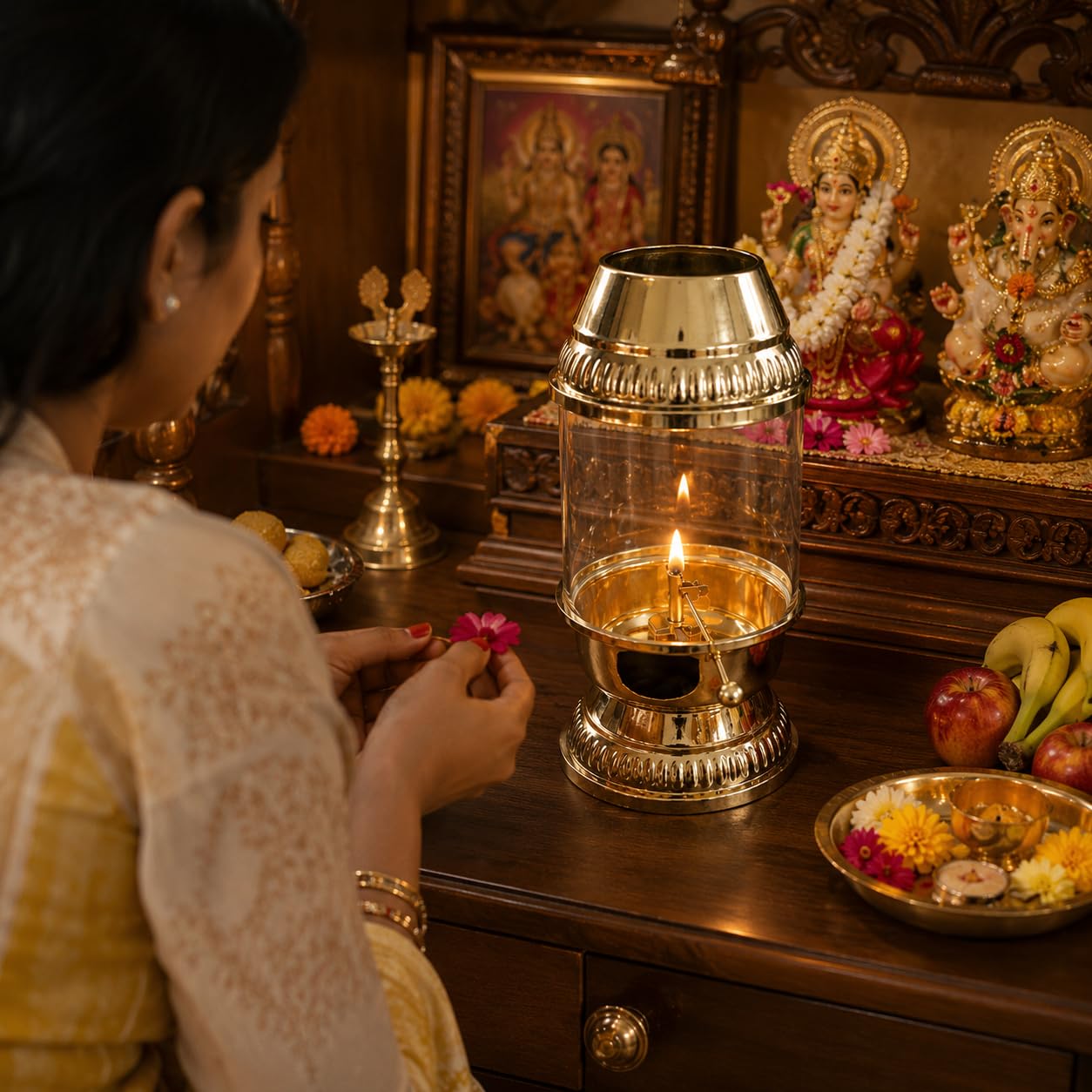 Pure Source India 250ml Capacity Brass Akhand Diya with Glass Cover, 8.5 Inch Height, Long Burning Oil Lamp for Puja Room, Mandir, Temple, Spiritual Decor & Festivals