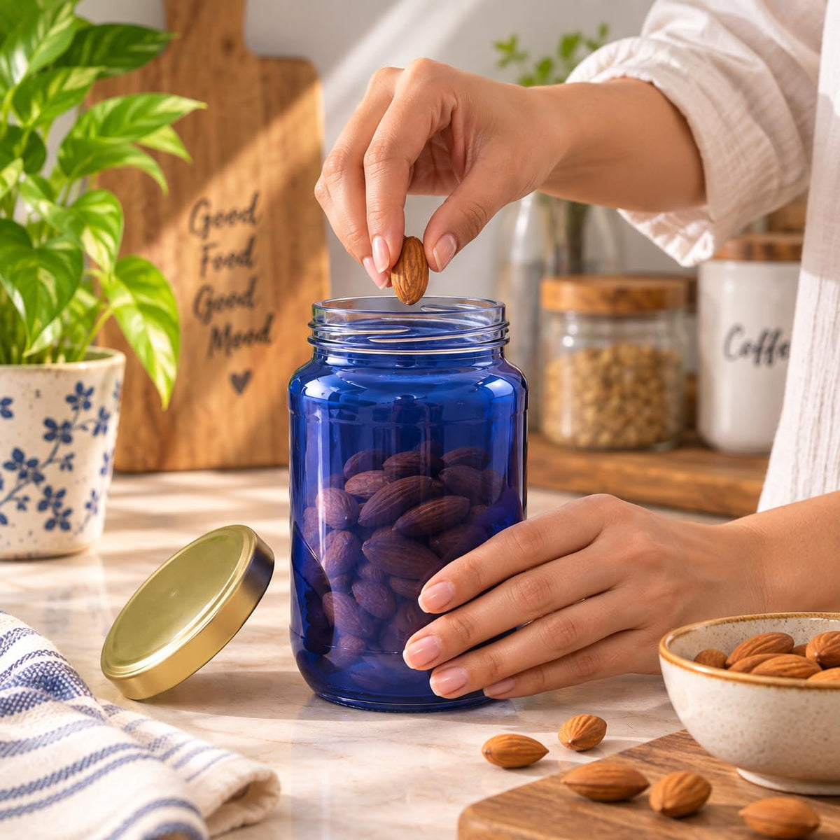 Pure Source India Blue Glass Jar with Gold Metal Lid, (1000ml), Airtight Kitchen & Pantry Container, Multipurpose Food Storage Jar