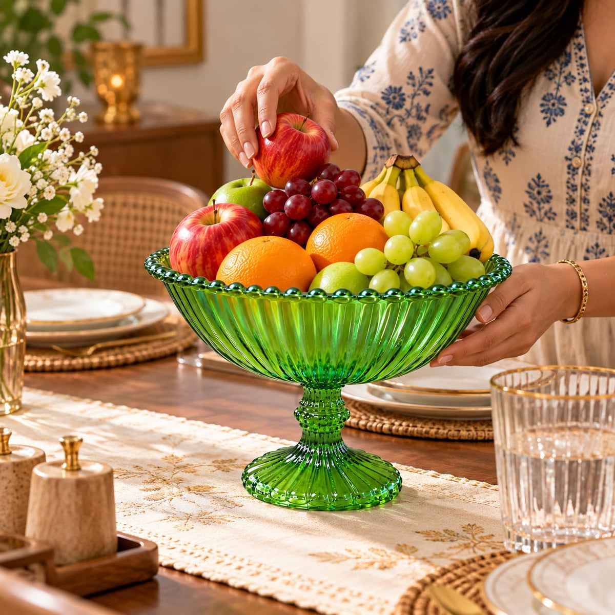 Pure Source India Green Glass Fruit Bowl 7.5 Inch | Decorative Ribbed Pedestal Bowl for Fruits, Snacks, Desserts & Table Centerpiece | Elegant Gold Serving Bowl