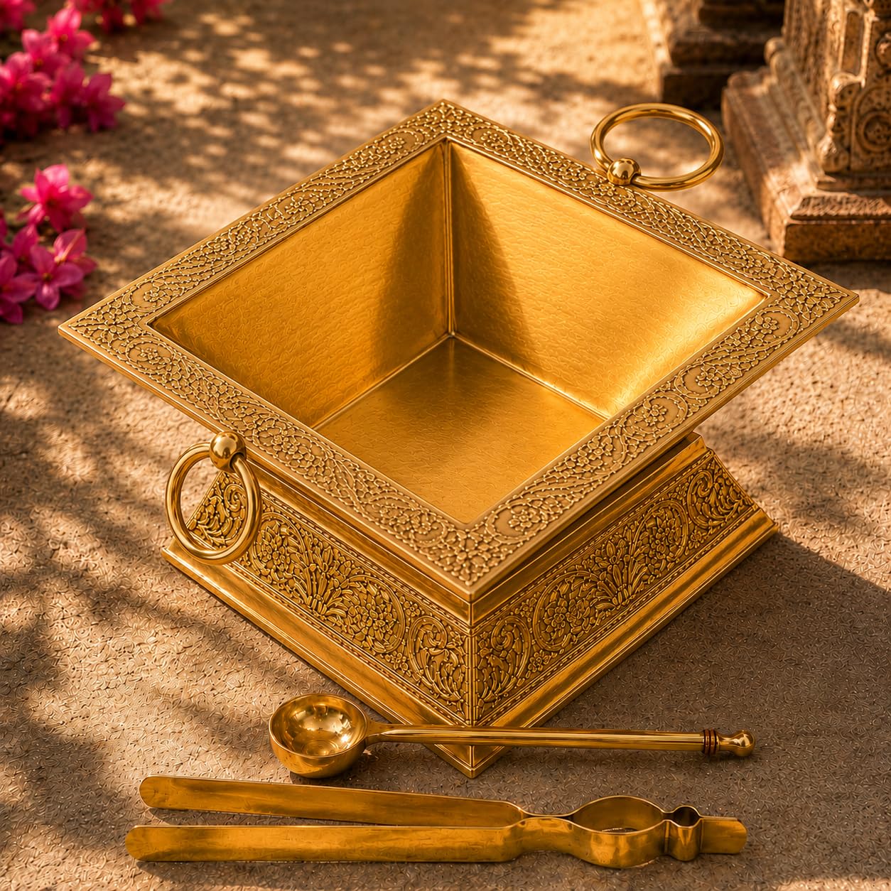 Pure Source India Brass 9 Inch/23 cm Hawan Kund Set with Spoon & Chimta/Tong, for Home Pooja, Yagya Kund for Hawan, Weeding, Home & Vastu Rituals, Handcrafted Brass Fire Pit