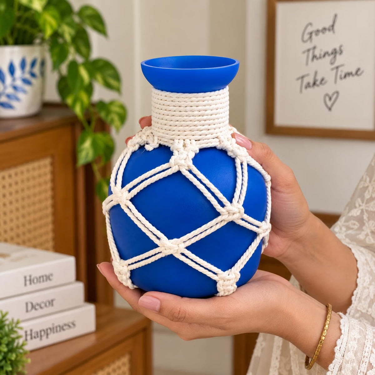 Pure Source India Decorative Blue Flower Vase with Macramé Rope Design | Tabletop Home Décor Vase for Living Room, Dining Table & Office