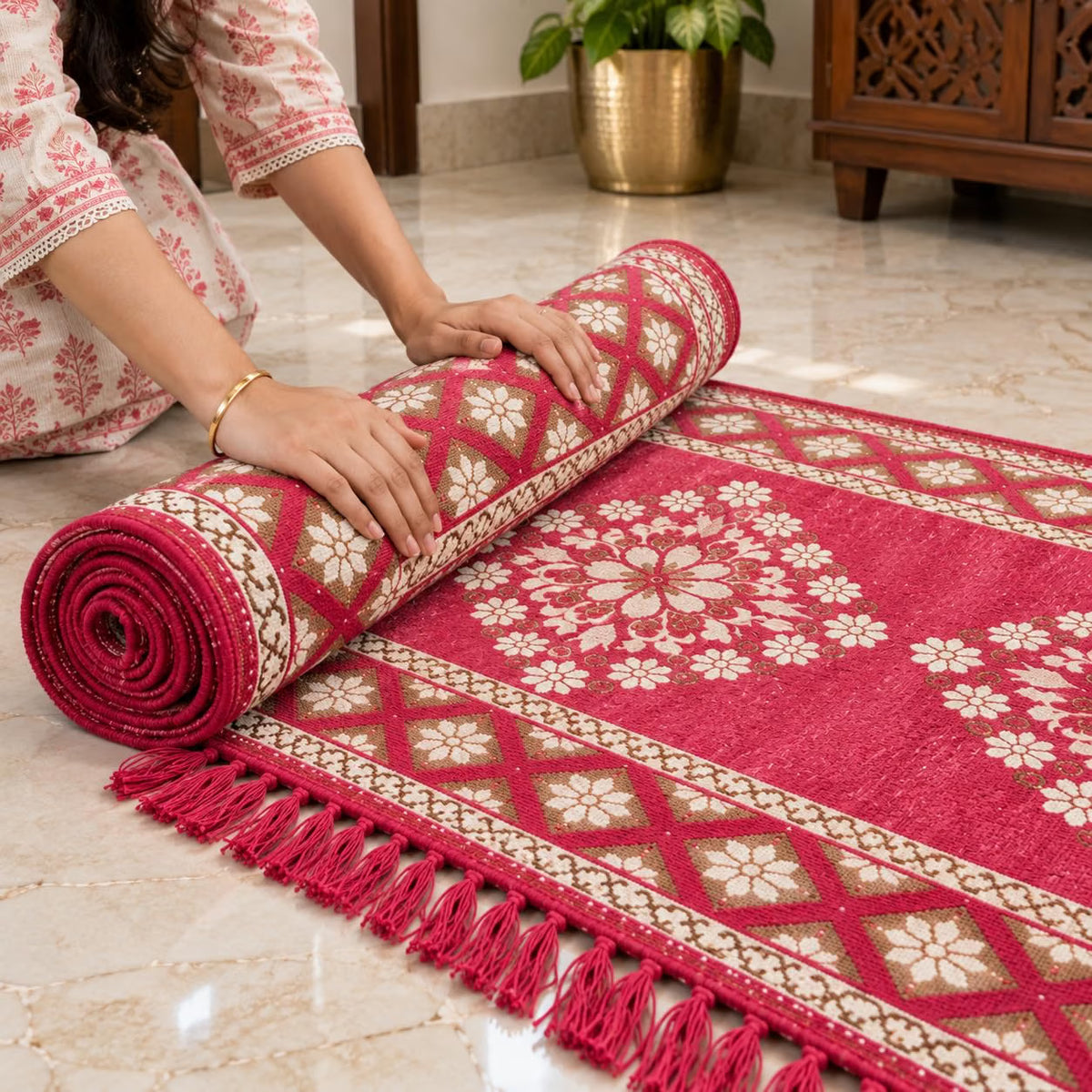 Pure Source India Pink Cotton Yoga Mat for Women and Men, 2X6 feet, 3mm thick, Light Weight, Machine Washable, Home Exercise