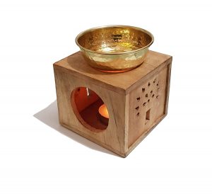 Pure Source India Wooden Base and Brass Top Aroma Burner with 10 Ml Rose Aroma Oil and 4 Tea Light Candle