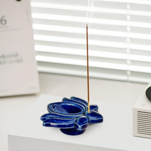 Pure Source India Ceramic Lotus Shape Incense Holder for Temple, Office & Home Decor (2.7 Inch) (Blue)